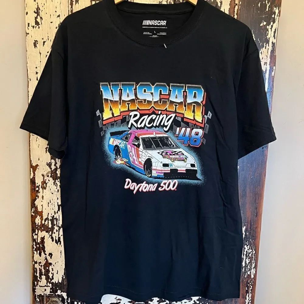 NWOT Retro Men’s NASCAR Daytona 500 T-shirt. Size Large